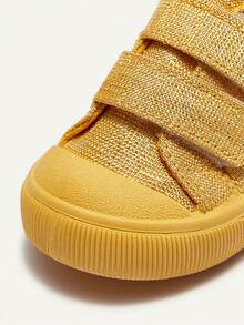 Cozy Pixies 男女童黄色青春活力舒适魔术贴布鞋，适合居家、休闲穿着、日常外出，四季皆宜。 - 黃色 - 查看 6