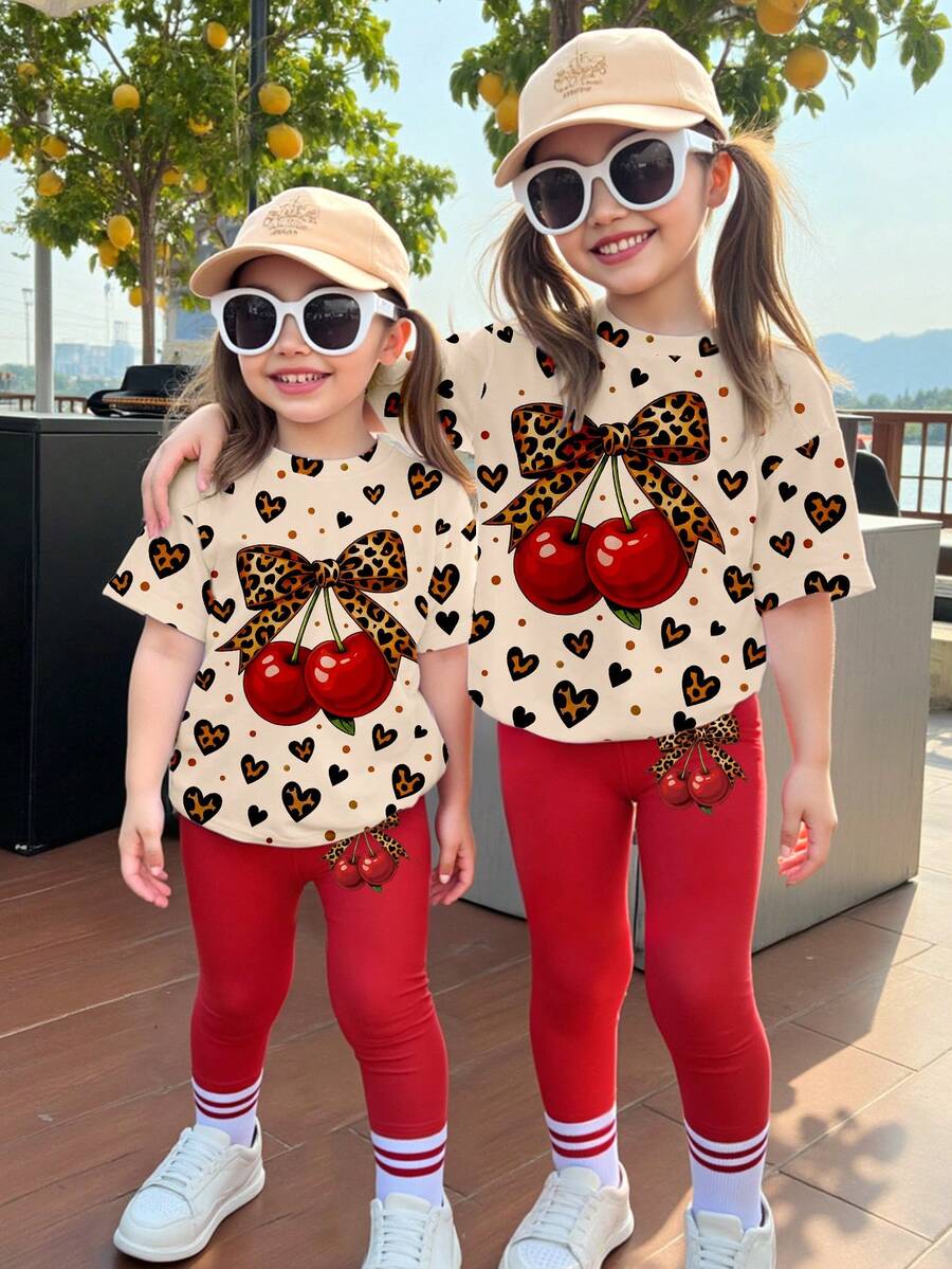 SHEIN 两件套女宝宝休闲时尚创意个性清新简约可爱豹纹爱心樱桃豹纹蝴蝶结波点印花短袖T恤和打底裤,舒适日常穿搭,适合春、夏、秋季穿着。 - 彩色 - 查看 1