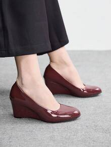 CUCCOO BIZCHIC Giày cao gót da mũi tròn dành cho nữ, đế xuồng, thời trang và đa năng, phù hợp cho công sở và thường ngày, mọi mùa. - Màu Đỏ Sâu - Xem 5