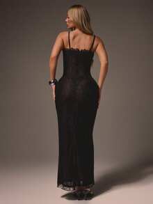 MISSGUIDED Elegant Lace Maxi Dress With Spaghetti Straps And Sweetheart Neckline For Evening Occasions - Black - View 2