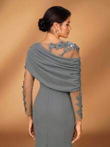 Serin Đầm dáng xòe đuôi cá, thanh lịch, lãng mạn, màu xám, chất liệu dệt kim co giãn, phối lưới tương phản, vai bất đối xứng, bèo nhún, thích hợp cho tiệc tối, hẹn hò, dạ hội, kỳ nghỉ, đám cưới, hoặc làm đầm cho mẹ cô dâu. - Màu Xám nhạt - Xem 3