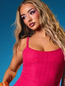 MISSGUIDED Textured Camisole Tank Top With Spaghetti Straps And Body Hugging Fit For Summer Festival Wear - Hot Pink - View 5