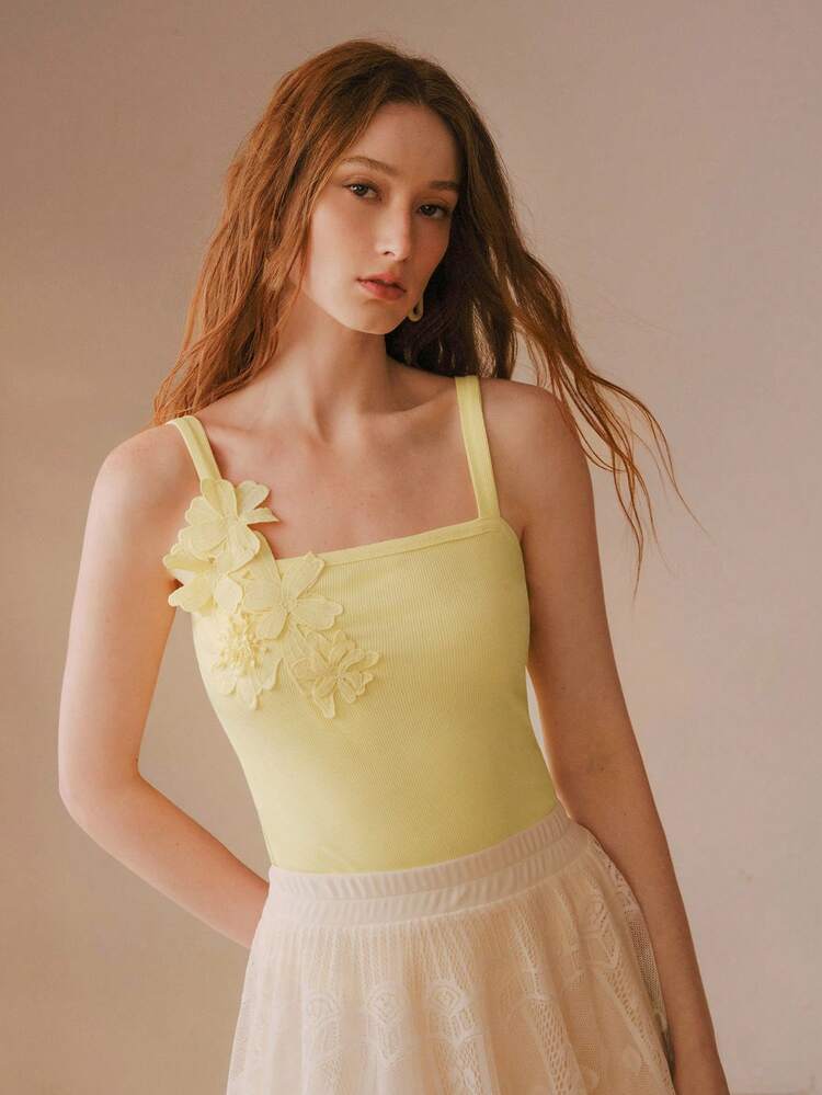 WOMEN'S SOLID COLOR APPLIQUE CAMISOLE TOP