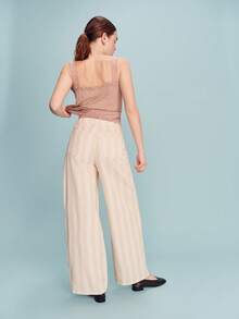 lacRébo Dusty Pink Cropped Camisole With V-Neckline, Front Buttons, And Delicate Lace DetailingSpring Summer - Pink - View 2