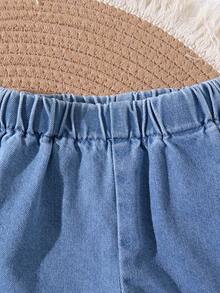 Bộ 2 món áo và quần short denim xanh dương dáng rộng có bèo nhún cho bé gái. - Rửa nhẹ - Xem 6