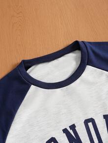 Manfinity Hypemode Camiseta de manga raglán de cuello redondo con contraste de color para hombres, con estampado de letras - Multicolor - Ver 5