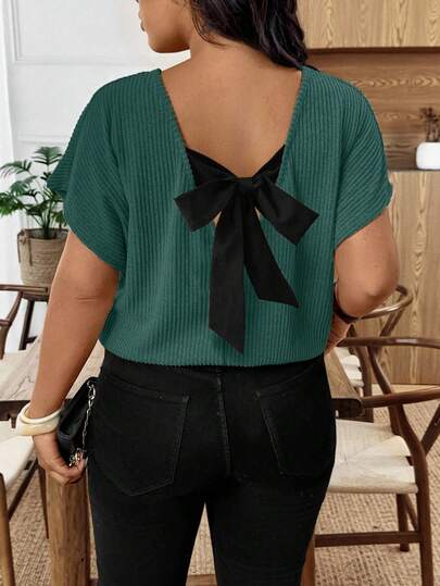 EMERY ROSE Plus Size Women's V-Neck Backless Bat Sleeve Casual T-Shirt Going Out Bow Summer Women Outfit Elegant Blackless Textured Fabric Back With Bow Classic Women's T-Shirt
