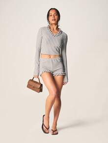 MISSGUIDED Conjunto a juego de top corto de manga larga con volantes y shorts de cintura alta de punto jersey, conjunto de dos piezas de ropa de estar en casa - Multicolor - Ver 3