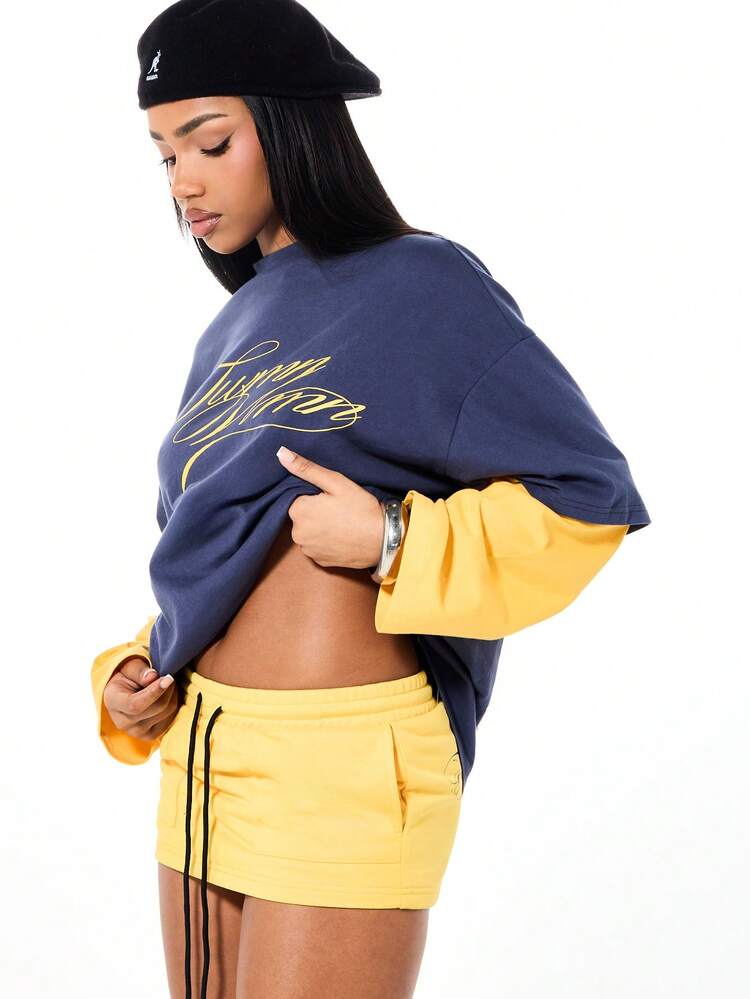 SUMWON WOMEN T-shirt oversize con grafica a strati e maniche a contrasto