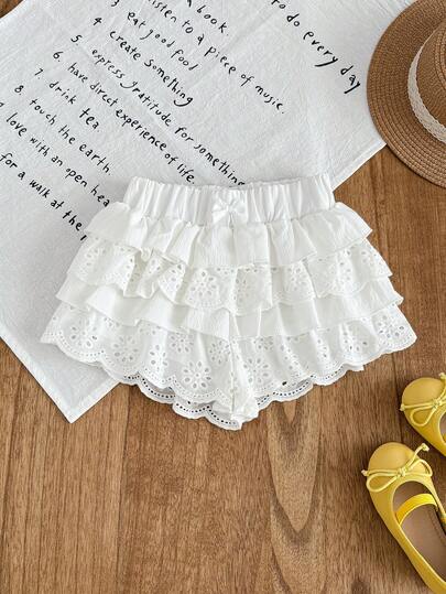 SHEIN LMoss Kids Quần short nữ mùa hè màu trơn, khoét lỗ, thêu họa tiết, cạp chun.