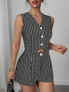 SHEIN PETITE Bộ 2 món dành cho nữ dáng nhỏ nhắn, áo vest và quần short kẻ sọc, kiểu dáng thường ngày, thích hợp cho mùa hè. - Đen và trắng - Xem 4