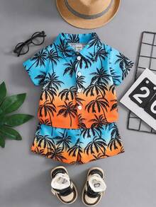 SHEIN Playful Pals 两件套：男婴/幼儿度假绿色热带植物图案渐变日落色短袖衬衫，松紧腰短裤套装。儿童服装。婴儿服装，幼儿衬衫，幼儿短裤，婴儿套装，适合6个月至3岁儿童。 - 藍色 - 查看 3
