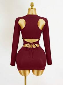 Mistrie 这是一款新款长袖性感少女风低胸不对称露肩修身连衣裙，适合夜间派对和新年正式场合穿着。 - 紅色 - 查看 2