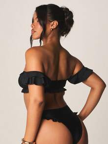 MISSGUIDED Off-Shoulder Ruffle Bikini Top With Sweetheart Neckline And Smocked Band Detail Summer Beachwear - Black - View 2