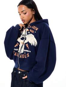 SUMWON WOMEN Áo hoodie dáng dài có khóa kéo, lấy cảm hứng từ phong cách cổ điển, với họa tiết đầu lâu đại bàng và biểu tượng Fast Eagles. - Màu xanh hải quân - Xem 4