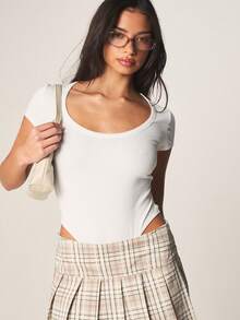 MISSGUIDED Low Scoop Neck Ribbed Cap Sleeve Bodysuit Casual Fitted One Piece Top For Everyday Layering And Spring Summer Styling - White - View 2