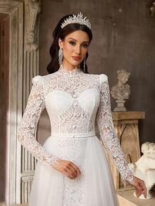 Aureia 极简白色法式刺绣蕾丝网纱拼接，立领长袖，塑身胸衣，A字裙摆，女士婚纱，正式礼服，晚礼服 - 白色 - 查看 3