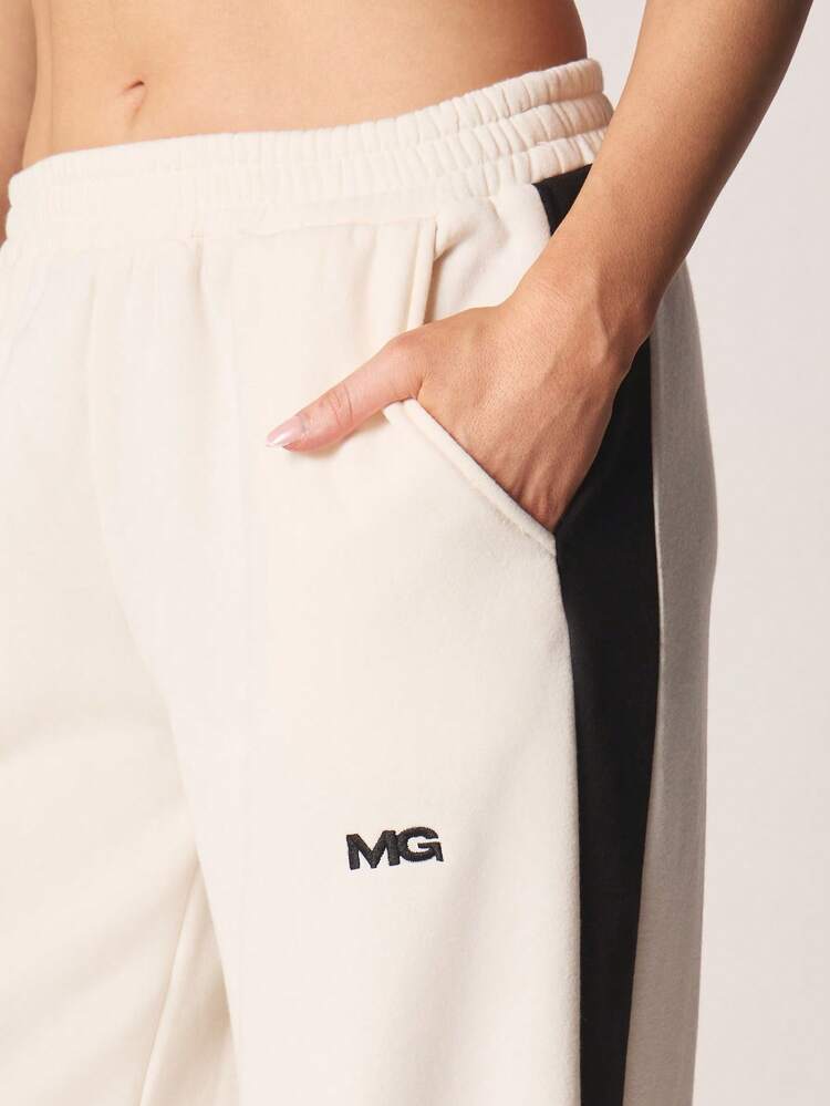 MISSGUIDED Relaxed Wide Leg Sweatpants With Side Stripe Detail High Rise Elastic Waist Casual Joggers Full Length Comfort Track Pants