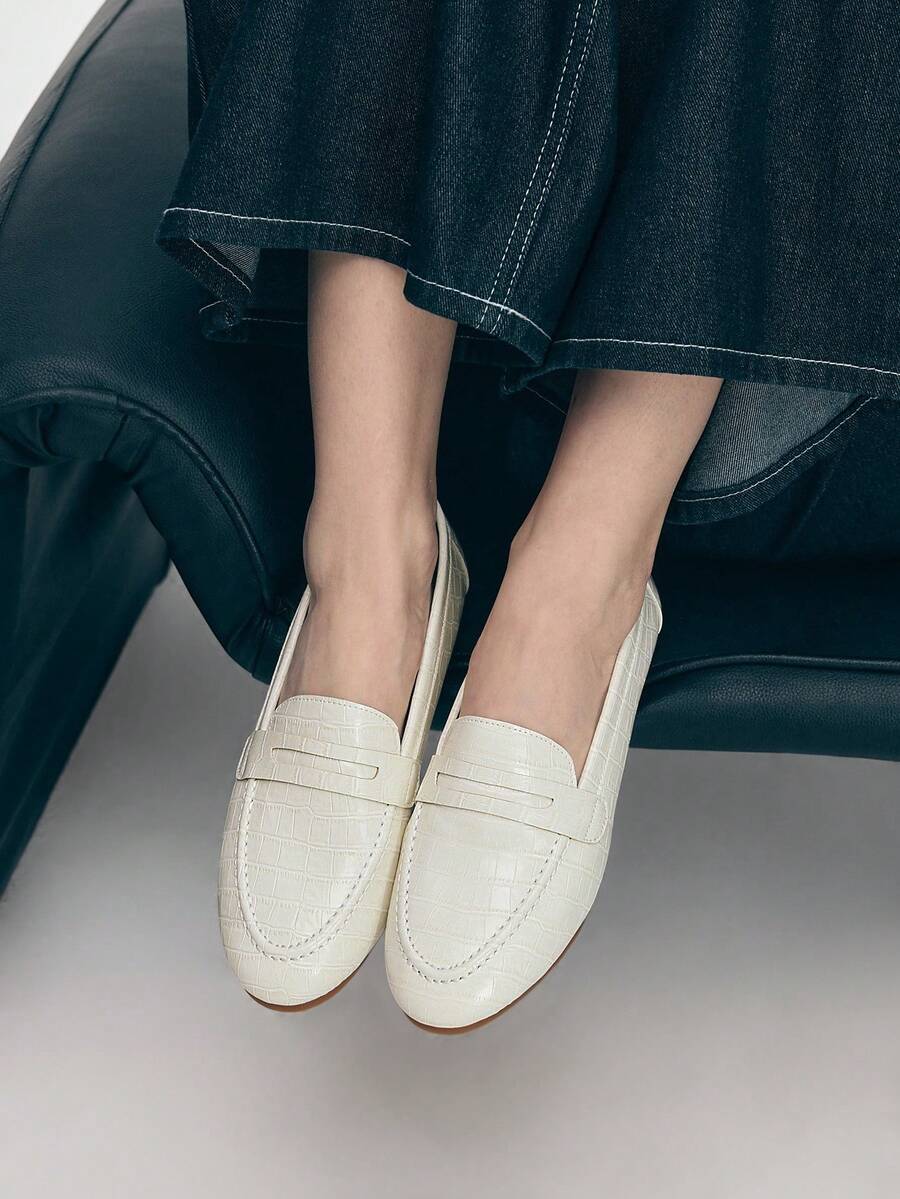 Mnmlis 2025 New Soft Bottom Slip-On Flat Shoes, Round Toe, Low Heel Women Shoes - Beige - View 1