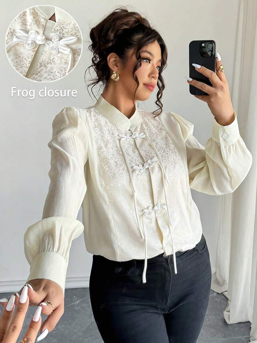 Elenzga Áo cánh tay bồng họa tiết hoa jacquard cổ vuông bằng vải voan chắp vá cỡ lớn cho nữ, thiết kế nút tua rua, phong cách tối giản, thích hợp mặc trong dịp năm mới và mặc hàng ngày - Màu be - Xem 1