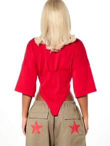 SUMWON WOMEN Langarm Top im Varsity-Stil mit Basketballprint, Perlenbesatz am Ausschnitt und Strass-Details, modisches Statement-Piece für Winter und Herbst - Rot - Übersicht 3