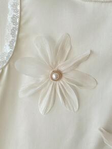 SHEIN 少女优雅度假圆领蕾丝拼接3D立体花朵装饰大蝴蝶结露背修身A字无袖连衣裙，杏色少女仿珍珠连衣裙，奶油色女童连衣裙，象牙色女童连衣裙 - 香檳色 - 查看 7