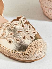 Solezae Women's Elegant Floral Cut-Out Round Toe Mary Jane Flat Espadrilles - Gold - View 5
