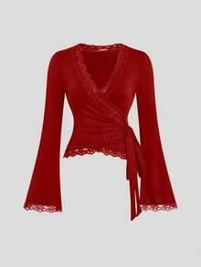 SHEIN Sweetro Áo thun nữ cổ chữ V phối ren đan chéo, thích hợp cho đầu thu. - Đỏ - Xem 1