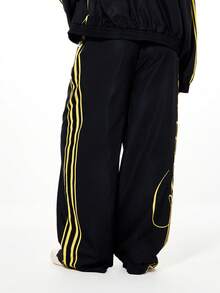 SUMWON WOMEN Quần jogger dáng rộng SUMWON dành cho nữ, phối sọc tương phản, họa tiết đồ họa, cạp chun và túi bên hông, thích hợp cho phong cách đường phố thường ngày. - màu đen - Xem 2