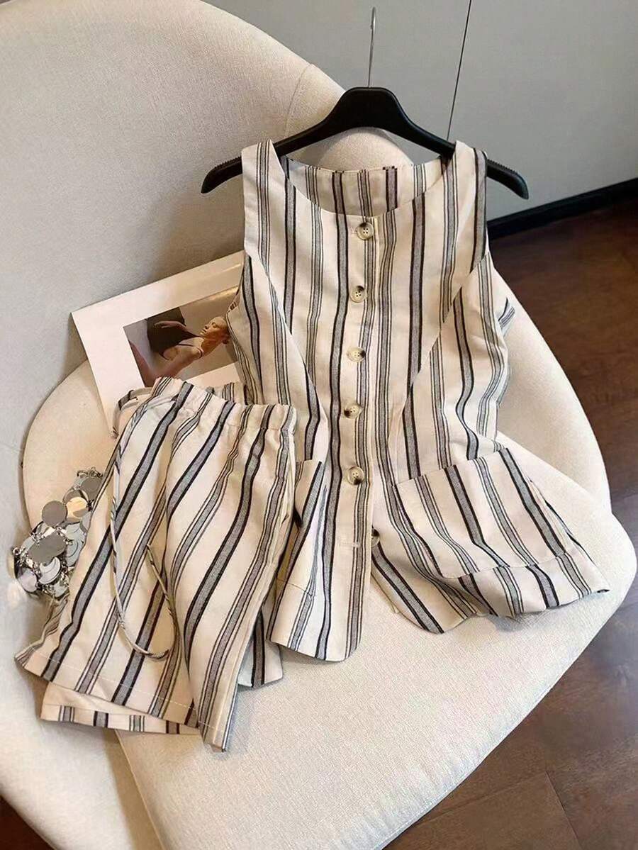 Airaco 女士条纹无袖上衣和短裤套装 - 白色 - 查看 1