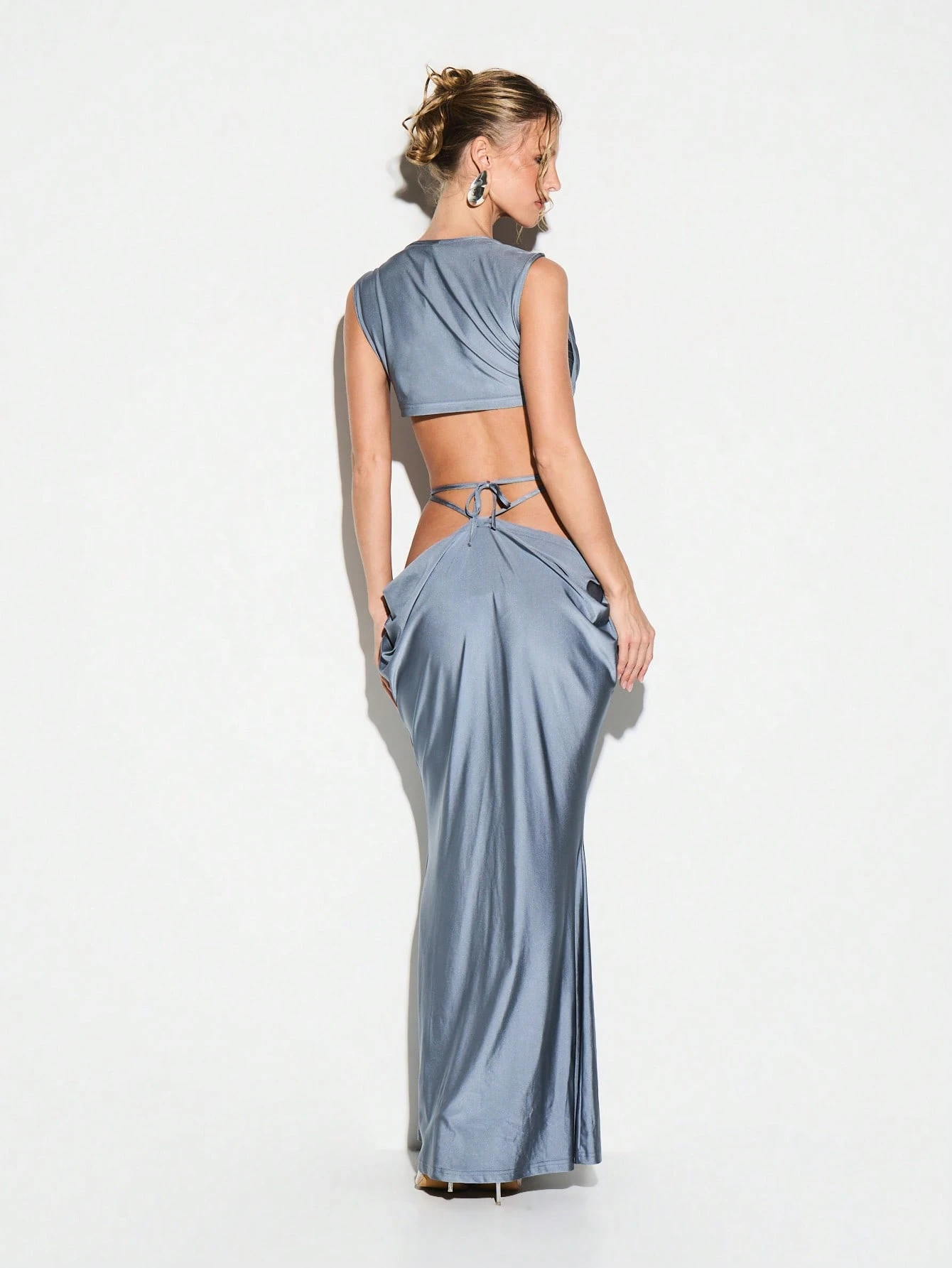 KIZN 하이샤인 카울넥 피쉬테일 맥시 드레스