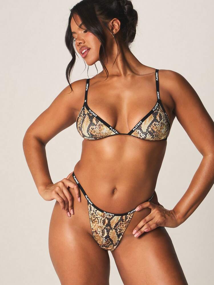Missguided x Playboy Set di reggiseno triangolare e perizoma con stampa a motivo serpente, bordi in contrasto, dettagli con elastico e laccetti