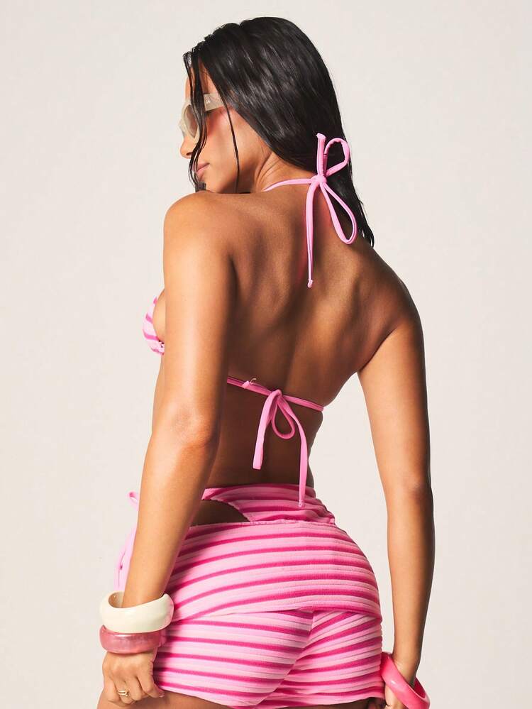 MISSGUIDED Ensemble de bikini triangle rayé avec short de bain assorti. Tenue de plage d'été deux pièces. Top à encolure ras-du-cou et bas à nouer sur les côtés. Parfait pour les vacances et les fêtes au bord de la piscine