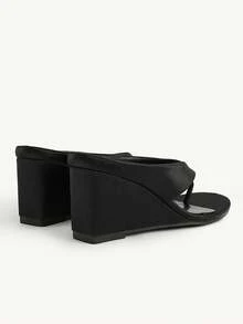 CUCCOO CHICEST Women's Rhinestone Embellished Casual Platform Slide Sandals - Black - View 10