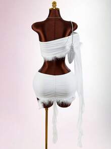 Amplova Conjunto de 2 piezas para mujer, top corto de un hombro de manga larga con textura esponjosa y minifalda ajustada con volantes, todo blanco, ropa de fiesta, otoño, estilo años 70, cumpleaños, Y2K - Blanco - Ver 9