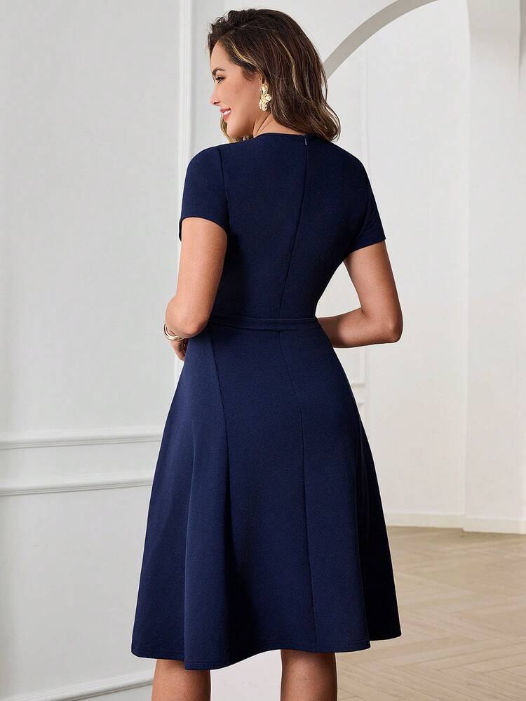 Women's Elegant Navy Blue Summer Midi Dress,Round Neck Metal Decor Cinched Waist Knee-Length Dress,Suitable For Graduation Party Gathering Vacation
