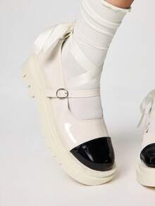 ROMWE Kawaii Scarpe da donna alla moda con fiocco decorativo e allacciatura - Giunzione nera + bianca - Visualizzare 3