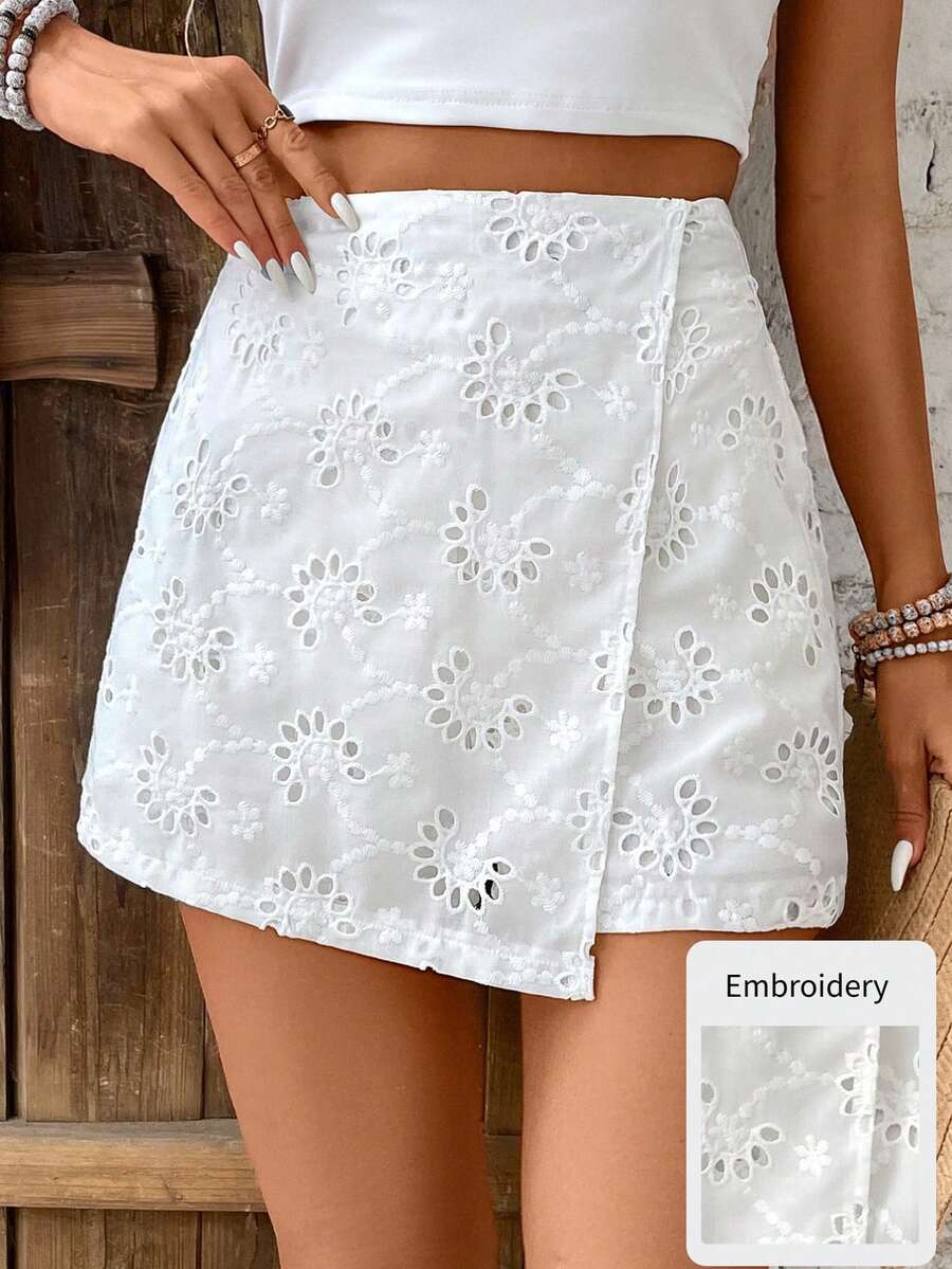 SHEIN Frenchy Quần short thường ngày đơn giản màu trơn dành cho nữ - trắng - Xem 1