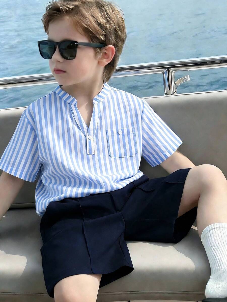 SHEIN 青少年男孩休閒V領短袖舞蹈上衣與短褲套裝，鈕扣設計，多色配色，隨性混搭，易打理，兒童款