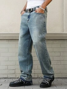 Manfinity EMRG Pantalones casuales de mezclilla suave lavada con diseño de arte salpicado asimétrico y desgastado vintage para hombres - Azul lavado medio - Ver 3