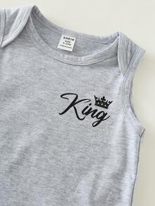 SHEIN 4Pcs Unisex Newborn Baby Boy/Girl White Summer Casual Graphic Sleeveless Romper Outfit Sets,Family Matching Slogan Print Bodysuit,Soft Vintage - Multicolor - View 7