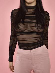 OverBlushhh 女士透视网纱弹力褶皱紧身露背心形镂空长袖高领性感透视上衣，适合情人节、派对、生日、约会之夜、特殊场合 - 黑色 - 查看 2