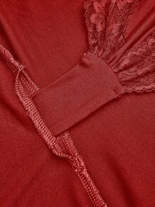 SHEIN Sweetro Áo thun nữ cổ chữ V phối ren đan chéo, thích hợp cho đầu thu. - Đỏ - Xem 6