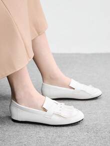 CUCCOO BIZCHIC 女士流苏装饰平底乐福鞋 - 白色 - 查看 5