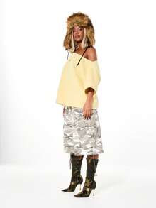 SUMWON WOMEN Oversized Off-Shoulder Hoodie mit Kunstfell-Kapuze und Marken-Logo-Muster, Herbst-Winter Streetstyle Oberteil - Gelb - Übersicht 5