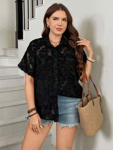 SHEIN LUNE Plus Size Women's Fashionable Casual Button-Down Short Sleeve Shirt Black Tops Black Blouse Casual Outfit For Women Casual Blouse For Women Vacation Outfits Women Beach Vacation Outfits For Women Holiday Outfits Beach Outfits For Women Easter Spring Outfit Women Summer Outfits, Summer Tops - Black - View 5