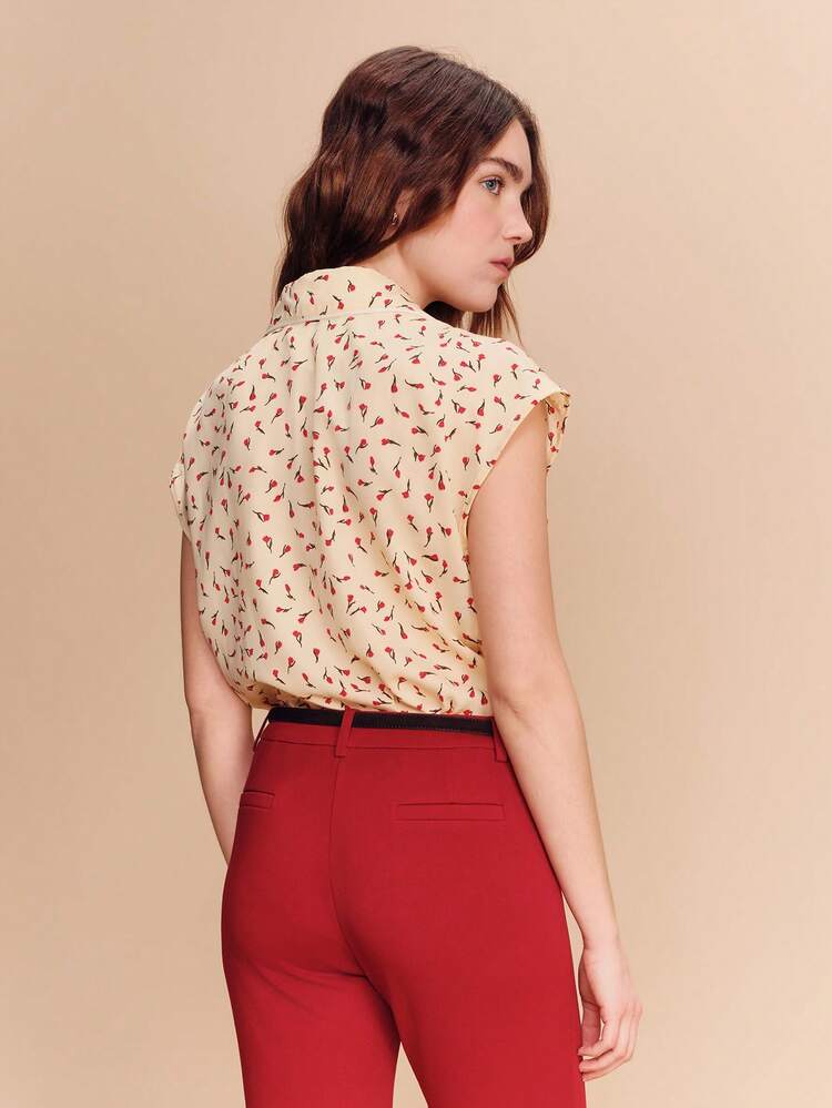 Beige And Red Floral Printed Blouse With Lapel Collar And Boxy Fit Elegant Parisian Spring Summer Butter Yellow Top Ditsy Floral Top Vintage French Style Top