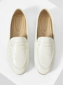 Mnmlis 2025 New Soft Bottom Slip-On Flat Shoes, Round Toe, Low Heel Women Shoes - Beige - View 2