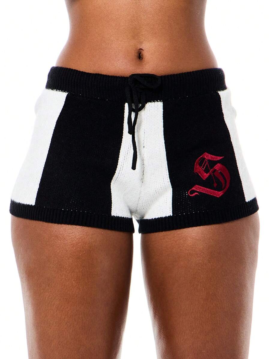 SUMWON WOMEN Quần short bó sát kiểu bóng đá dệt kim kẻ sọc với các mảng phối màu tương phản và chi tiết logo, thích hợp cho trang phục thường ngày, phong cách đường phố, mặc nhà mùa thu đông. - Đen và trắng - Xem 1