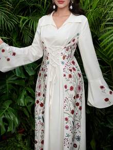 Al Najma 印花长袍，带领子、前系带和喇叭袖 - 彩色 - 查看 1